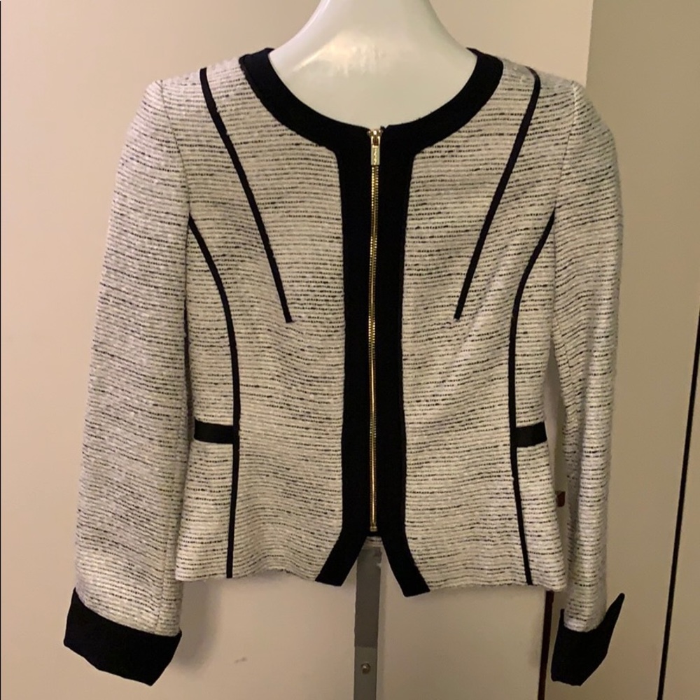 Classy Blazer/Jacket - image 1
